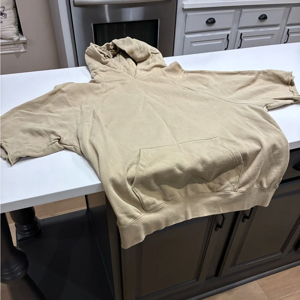 Essentials Fear of God short sleeve hoodie in mens Large. - Picture 1 of 3